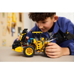 Klocki LEGO 42209  Ładowarka kołowa Volvo L120 Electric TECHNIC